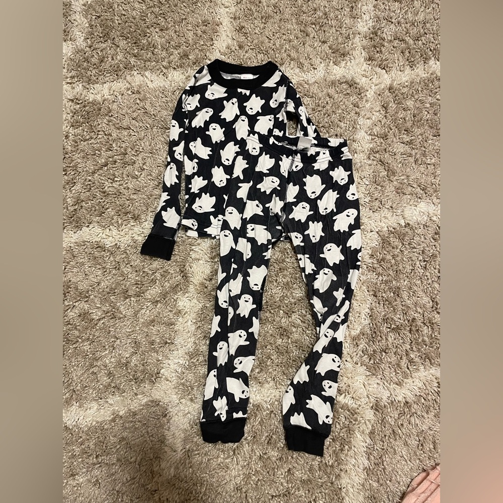 Hanna Andersson Black and White Pajama Set ghosts Halloween 120cm 6/7